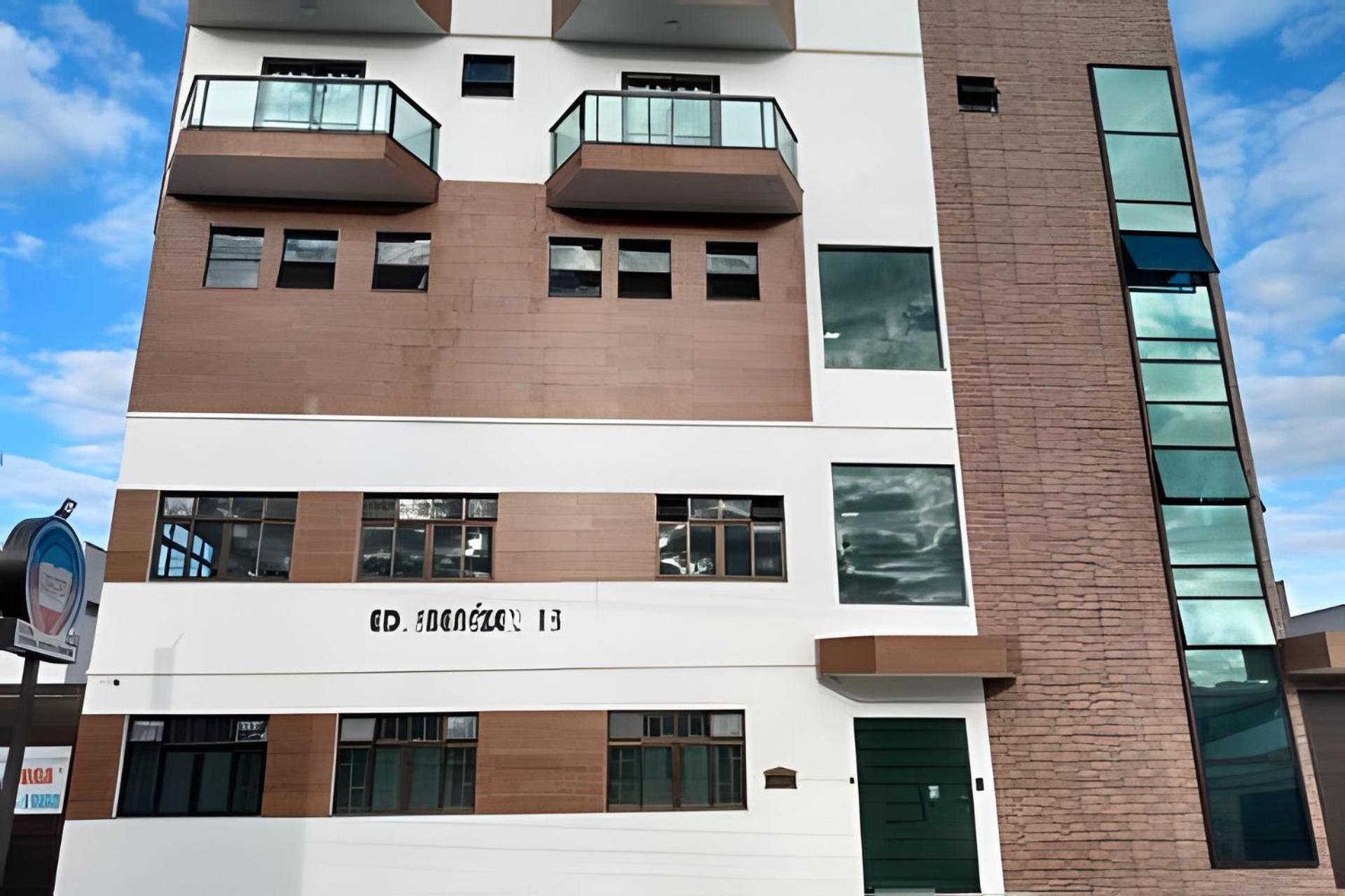 Em Sao Pedro Predio Novo 401 Apartamento *